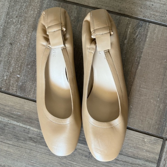 The Italian Leather Day Heel in light tan taupe size 7.5 - Picture 8 of 11